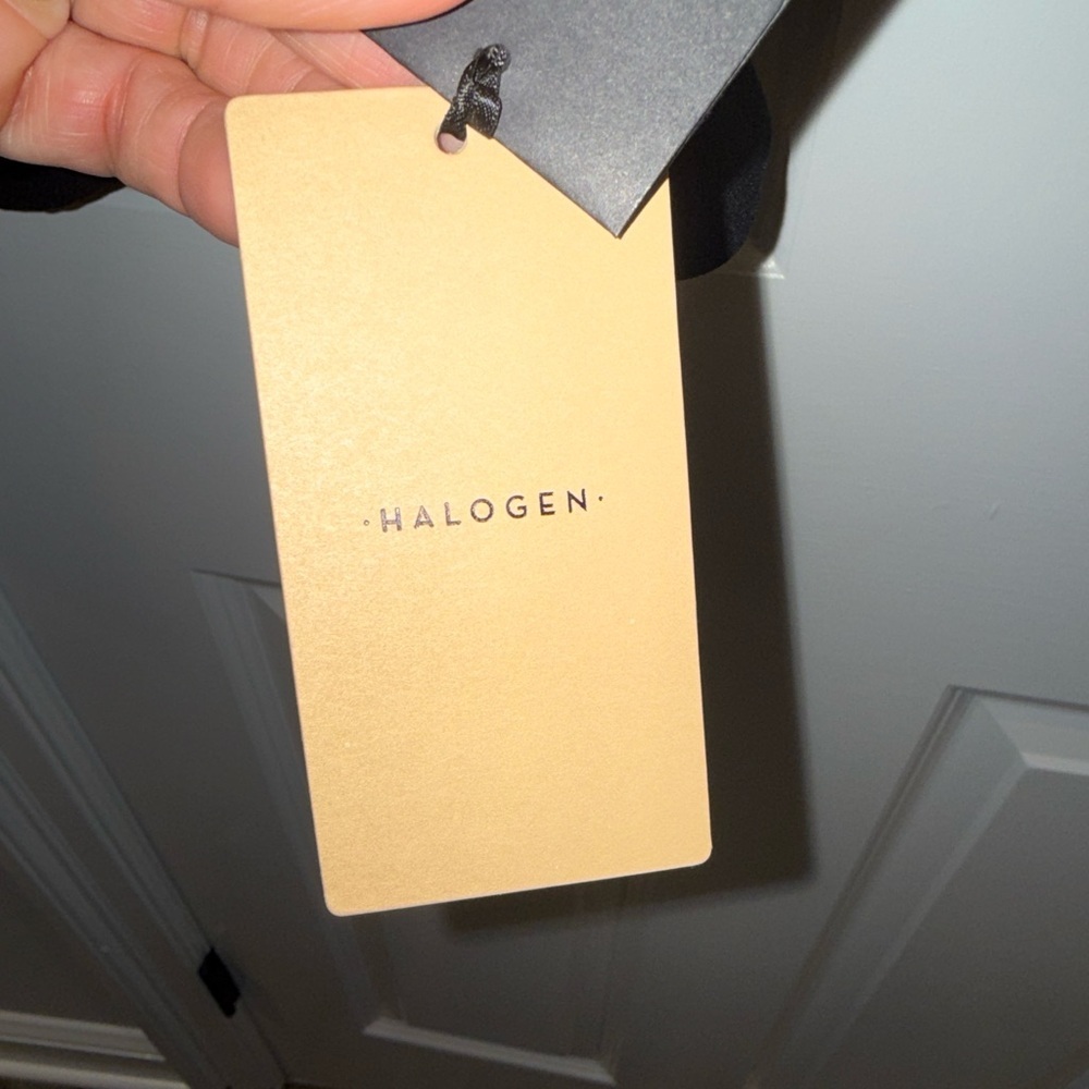 Halogen Lace top  Medium NWT - Picture 4 of 10